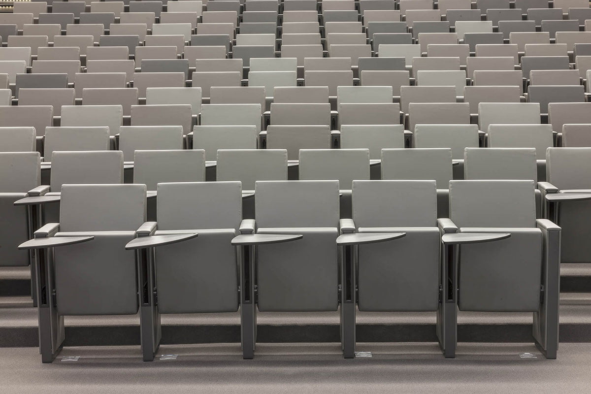 installation mobilier auditorium