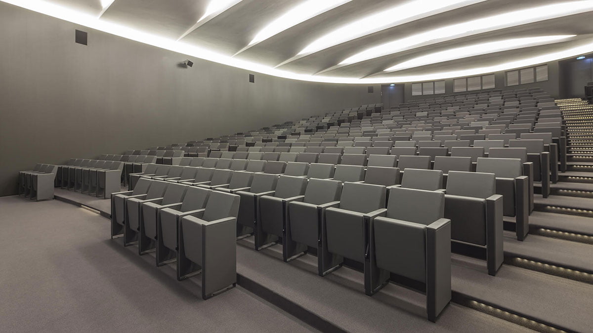 installation mobilier amphitahéâtre