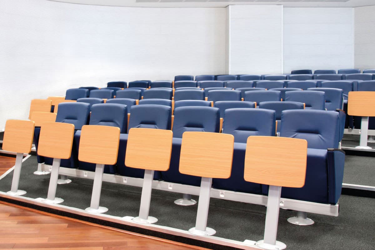 installation fauteuil auditorium