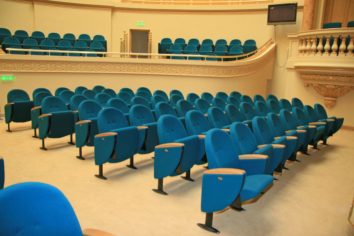mobilier amphitheatre metropolitan