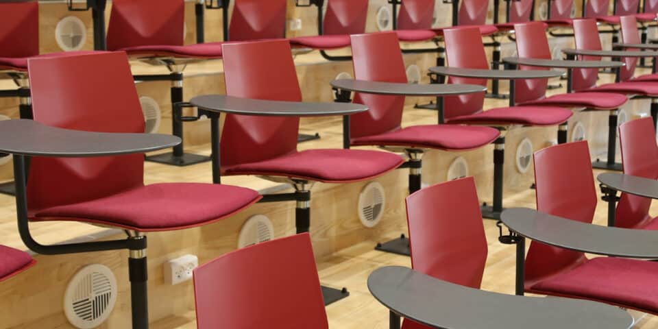 chaises avec tablettes - Atoma