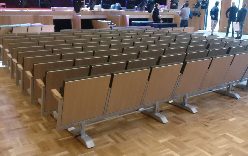 Sièges d’auditorium mobiles primove